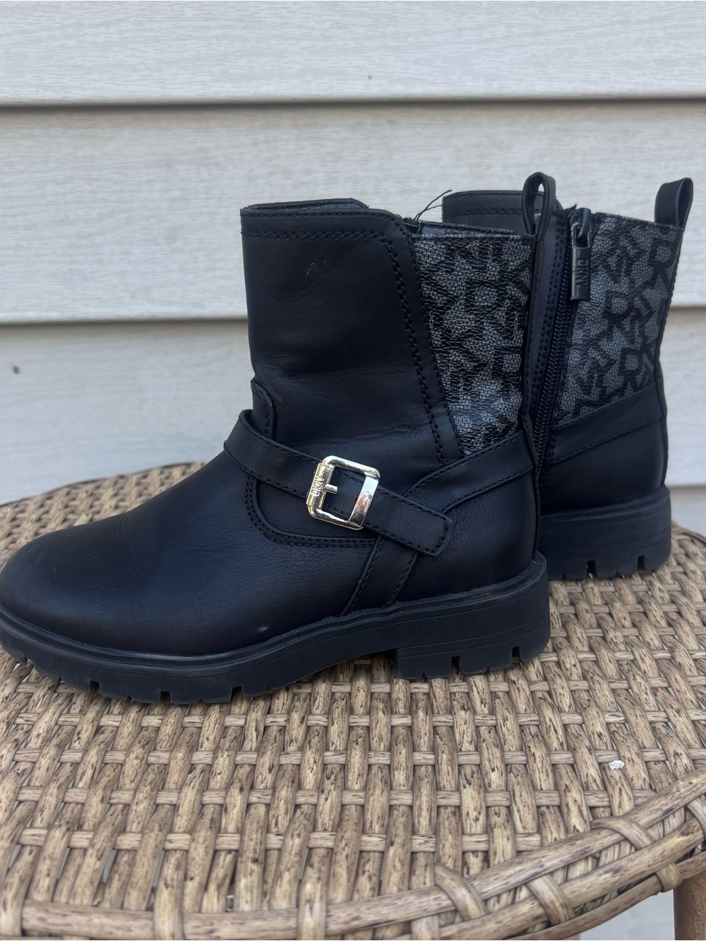 DKNY Girls Black Moto Combat Ankle Boots Side-Zip Buckle Size: Kids / Youth 12